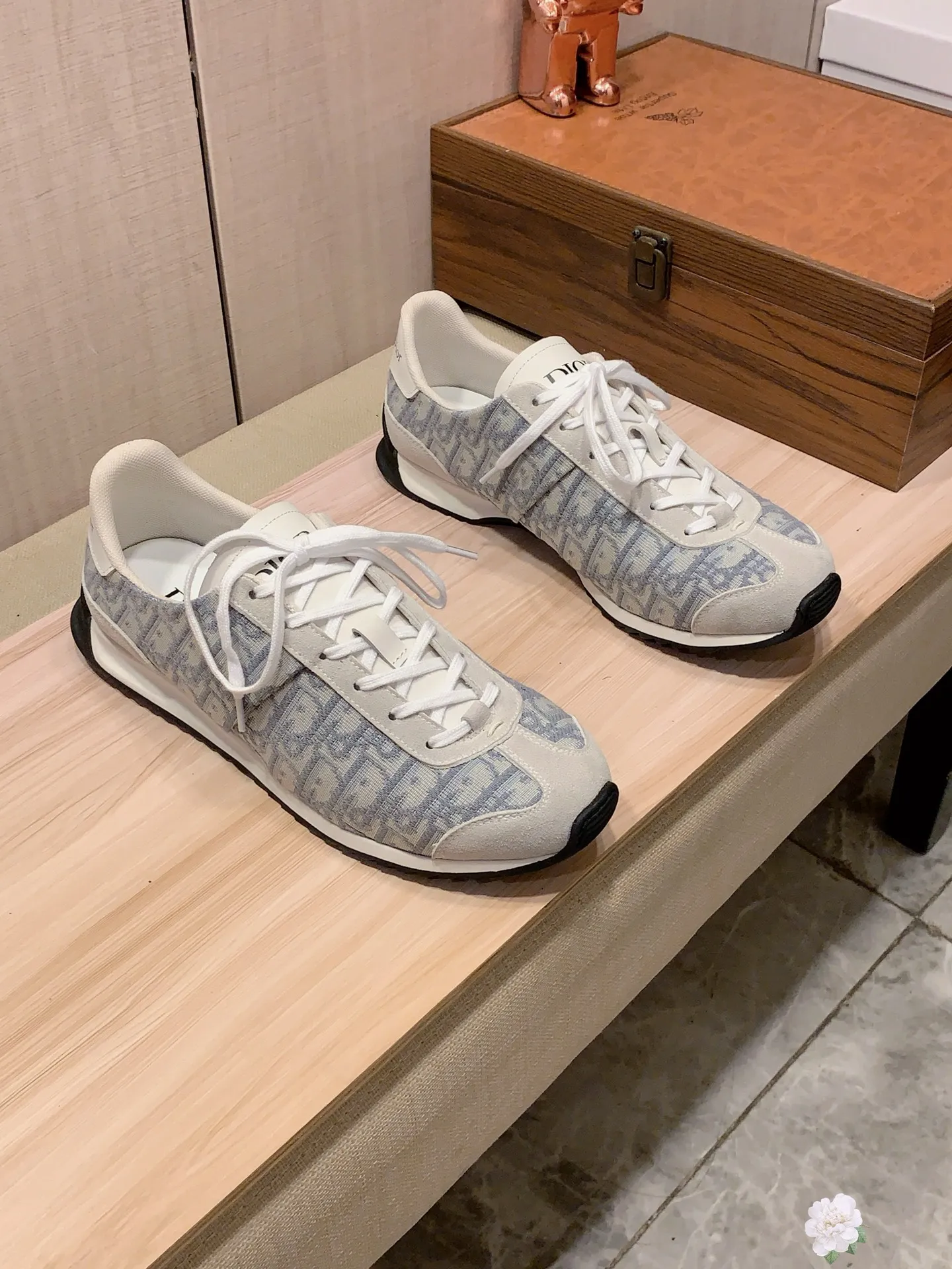 Men's Men's Shoes💰442💰💰🎩🎩[Lightning][Lightning] "Dior DIOR*" The latest and most popular casual shoes, top brand [seduce] luxury ~ purchasing agency, top ~ quality. [Strong] The upper is made of imported breathable cowhide with woven material ➕ breathable sheepskin feet (•) and fine workmanship. The original stylish and stylish soft rubber wear-resistant and non-slip outsole is light and comfortable on the feet. The real thing looks better when photographed in real life. 413: Code: 35-44, 45.46 can be customized, 8️⃣ colors selected